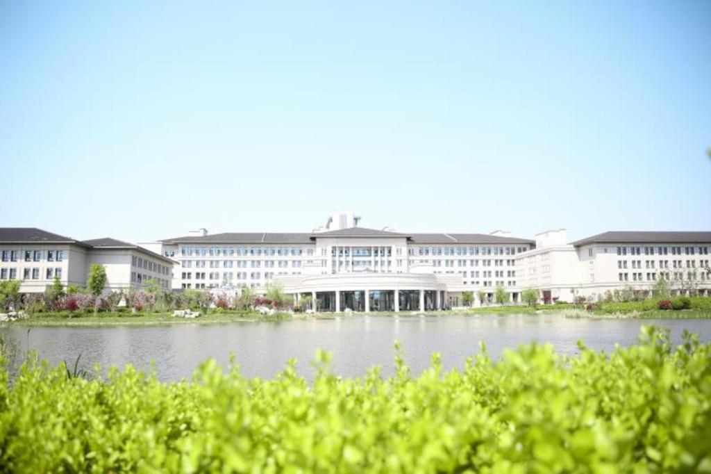 Linyi Blue Horizon International Hotel Yi He Esterno foto