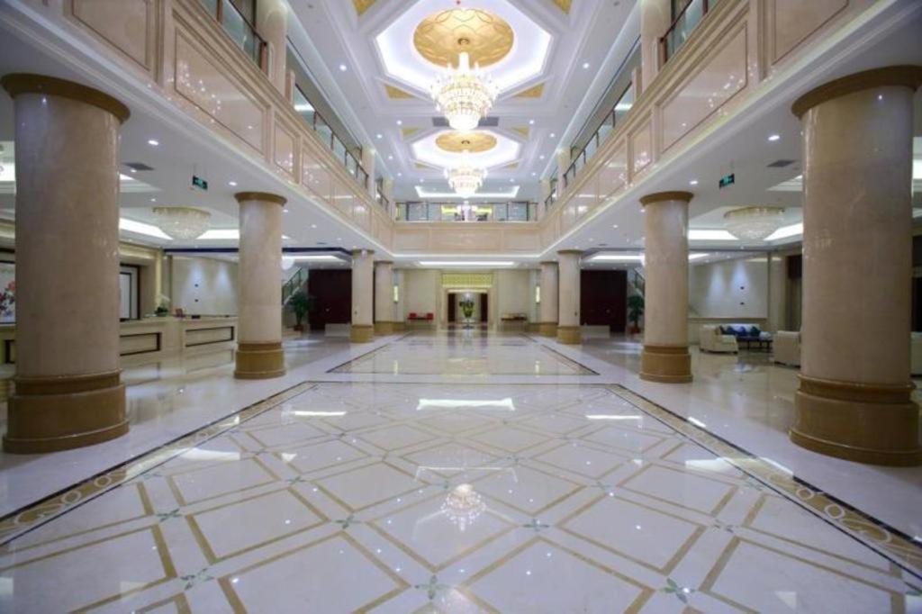 Linyi Blue Horizon International Hotel Yi He Esterno foto