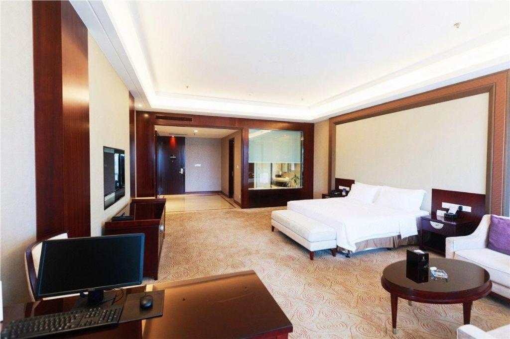 Linyi Blue Horizon International Hotel Yi He Esterno foto