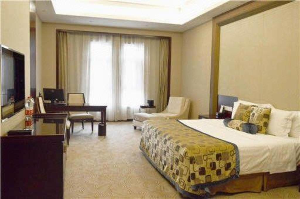 Linyi Blue Horizon International Hotel Yi He Esterno foto
