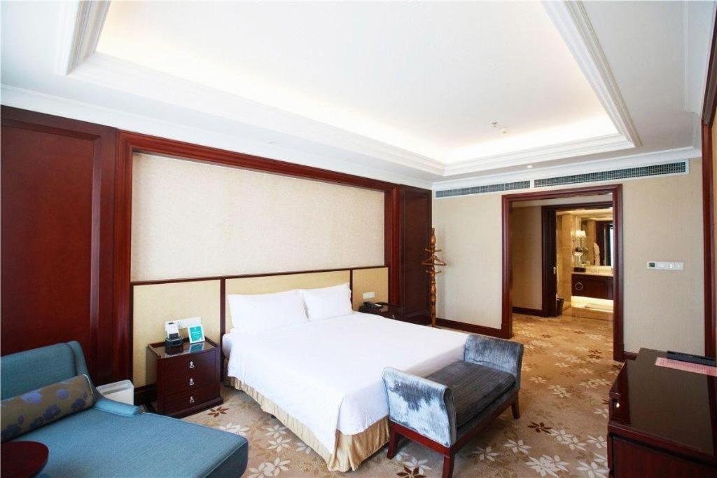 Linyi Blue Horizon International Hotel Yi He Esterno foto