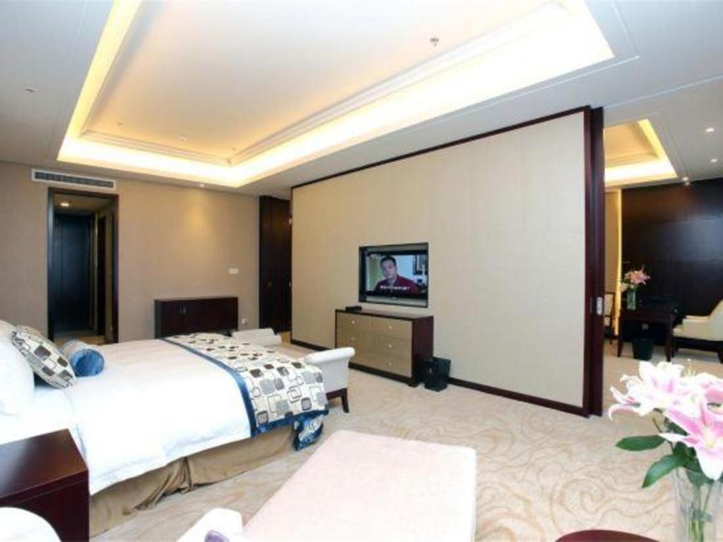 Linyi Blue Horizon International Hotel Yi He Esterno foto