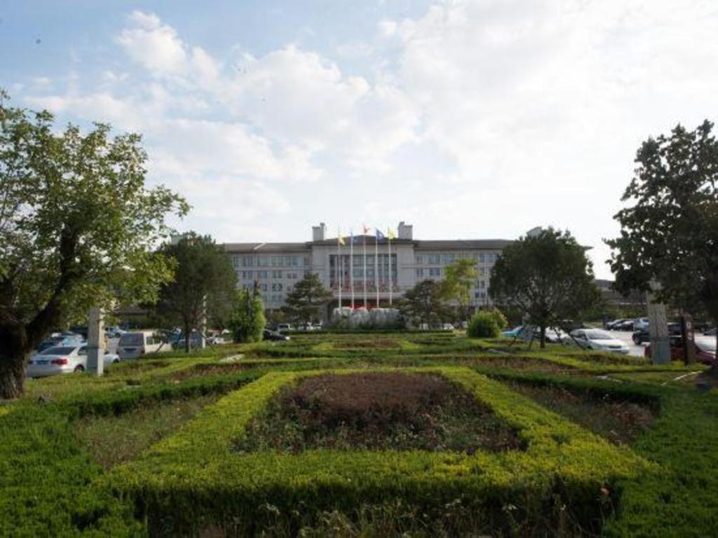 Linyi Blue Horizon International Hotel Yi He Esterno foto